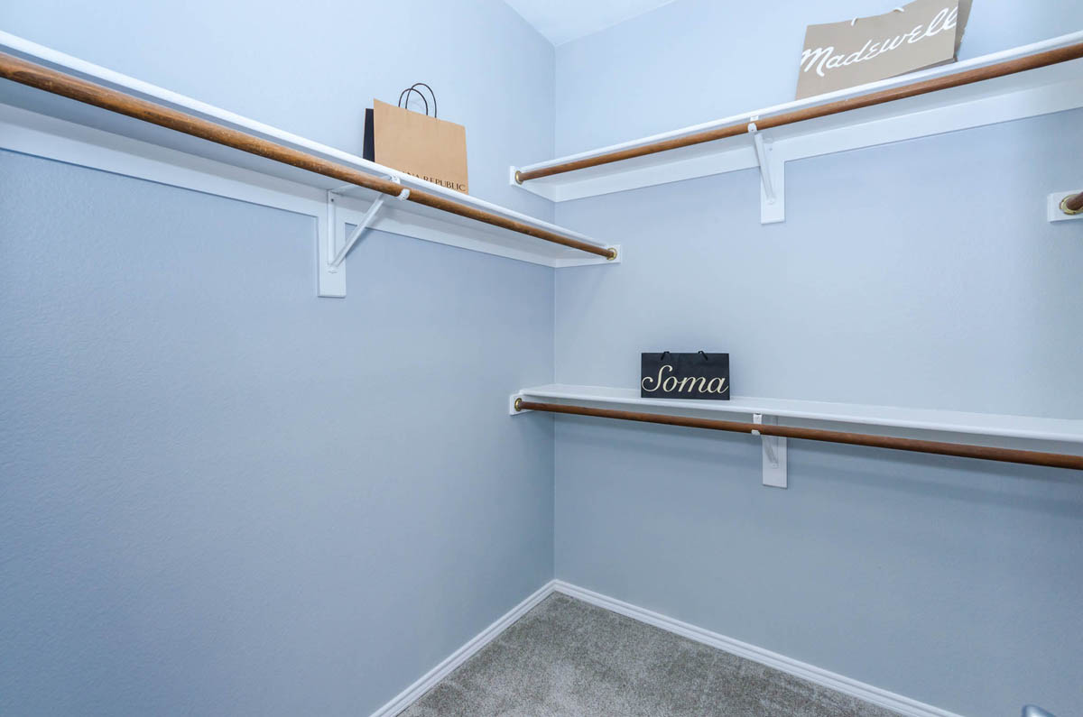 2416SheldonDrMcKinney-16