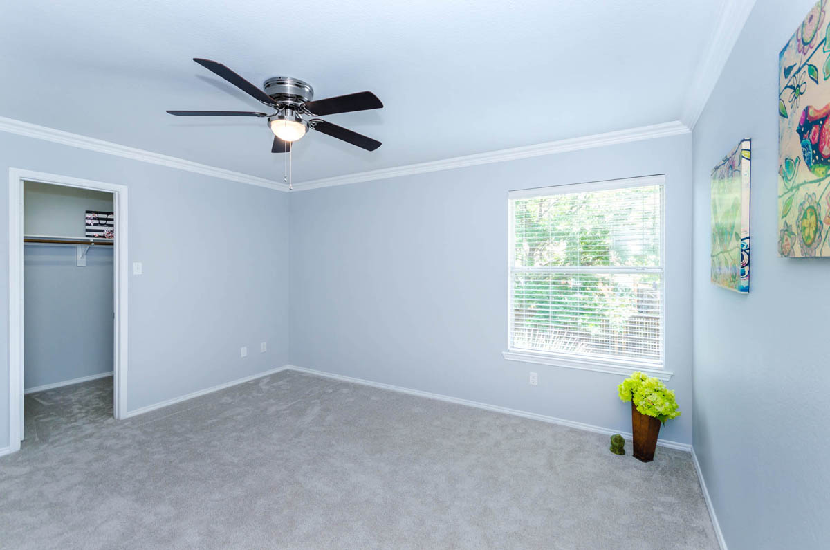 2416SheldonDrMcKinney-24