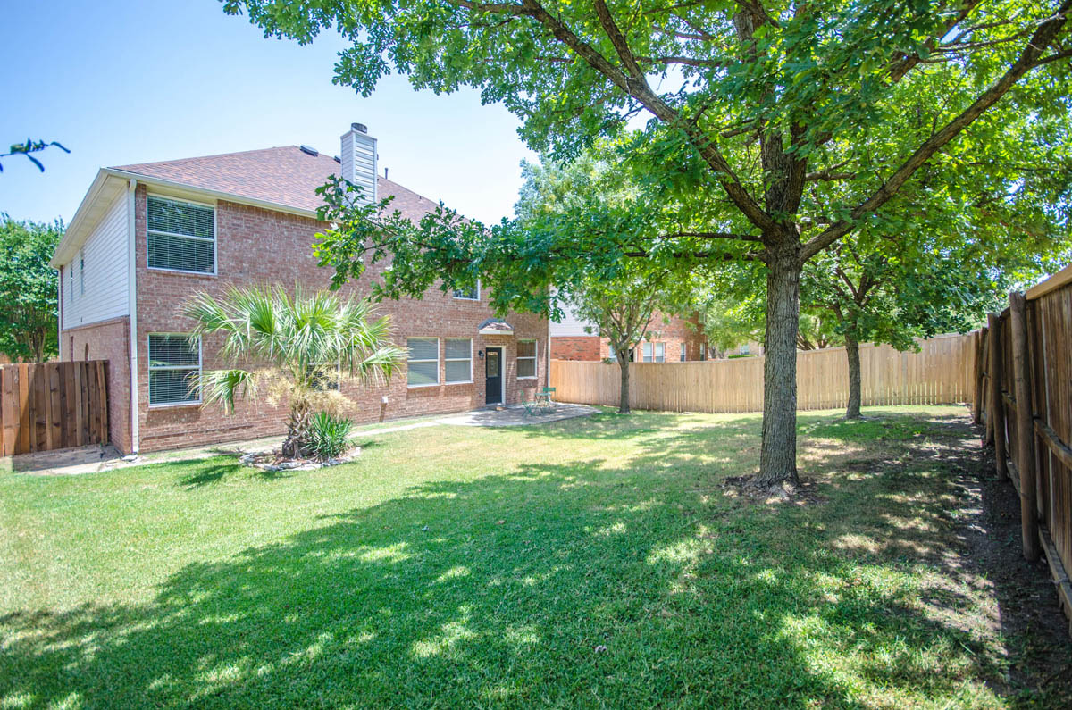 2416SheldonDrMcKinney-34